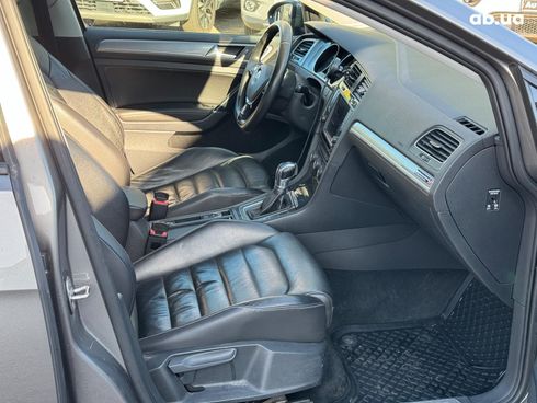 Volkswagen e-Golf 2016 серый - фото 74