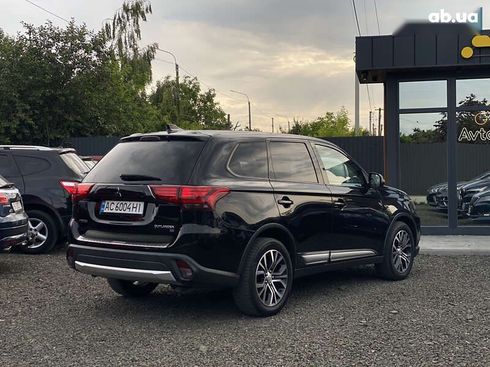 Mitsubishi Outlander 2018 - фото 8