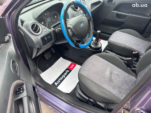 Ford Fiesta 2006 фиолетовый - фото 11