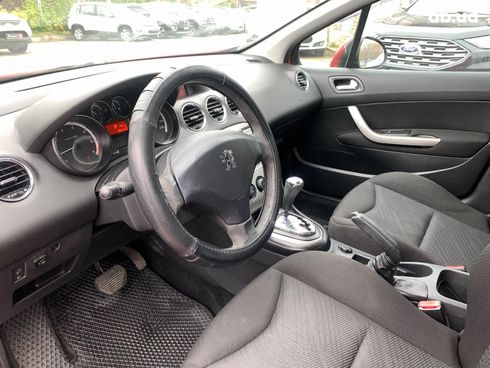 Peugeot 308 2010 красный - фото 24