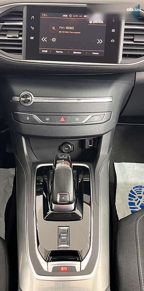 Peugeot 308 2018 - фото 11
