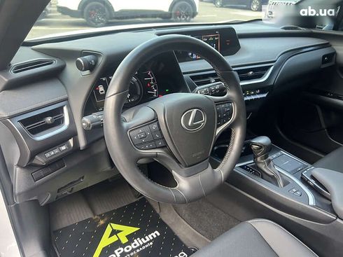 Lexus UX 2021 - фото 24