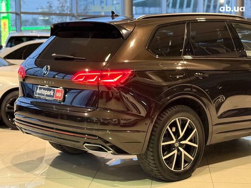 Volkswagen Touareg 2021 коричневый - фото 9