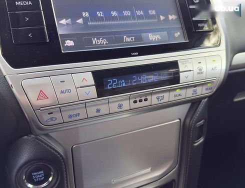 Toyota Land Cruiser Prado 2020 - фото 29