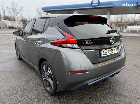 Nissan Leaf 2021 - фото 12