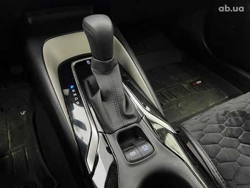 Toyota Corolla 2021 белый - фото 14