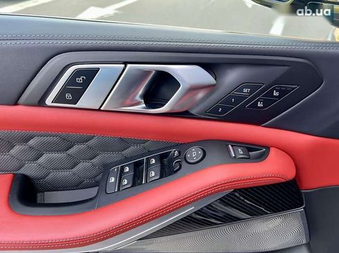 BMW X5 M 2022 - фото 23