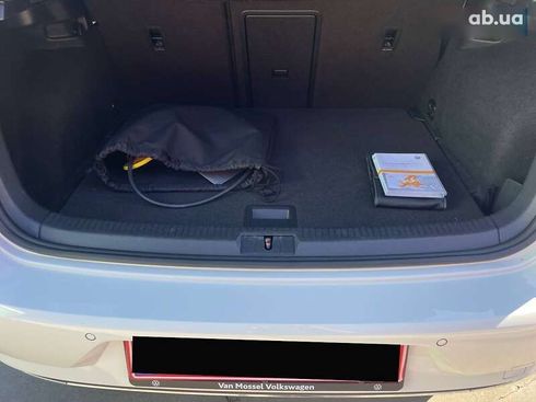 Volkswagen e-Golf 2020 - фото 25