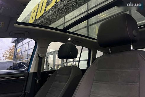 Volkswagen Touran 2015 - фото 18