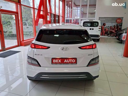Hyundai Kona 2022 - фото 4