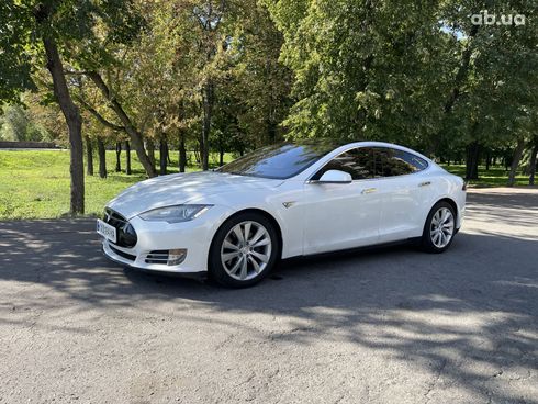 Tesla Model S 2016 - фото 8