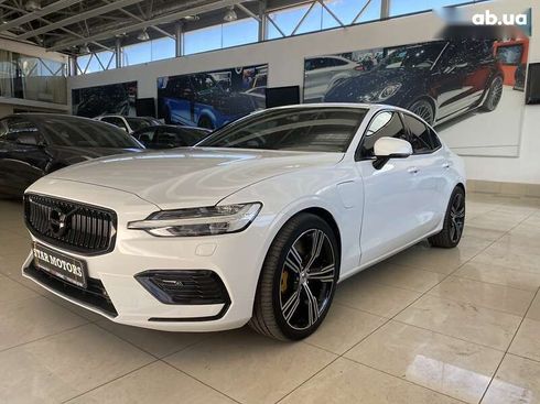 Volvo S60 2019 - фото 4