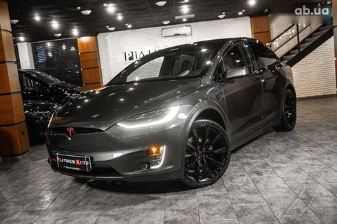 Tesla Model X 2019 - фото 10