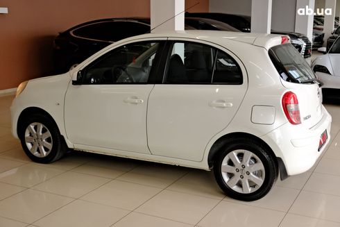 Nissan Micra 2013 белый - фото 3