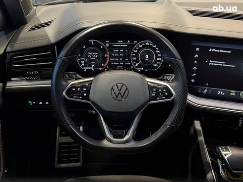 Volkswagen Touareg 2021 коричневый - фото 10