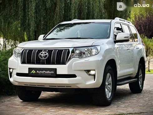 Toyota Land Cruiser Prado 2019 - фото 3