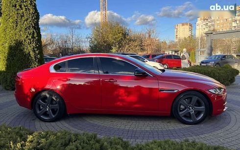 Jaguar XE 2018 - фото 8