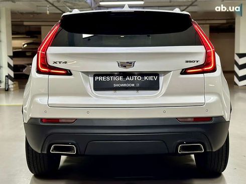 Cadillac XT4 2022 - фото 16