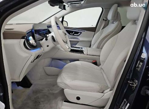 Mercedes-Benz EQE-Класс 2023 - фото 9