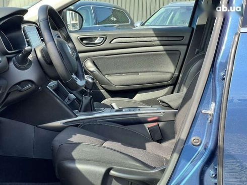 Renault Megane 2019 - фото 26
