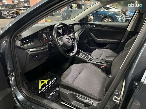 Skoda Octavia 2021 - фото 15