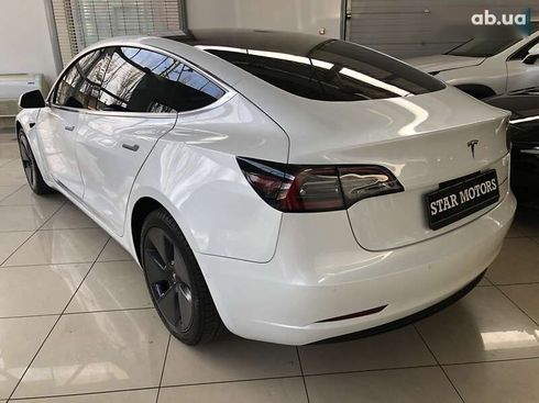 Tesla Model 3 2020 - фото 11