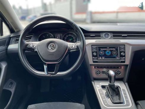 Volkswagen Passat 2018 - фото 30