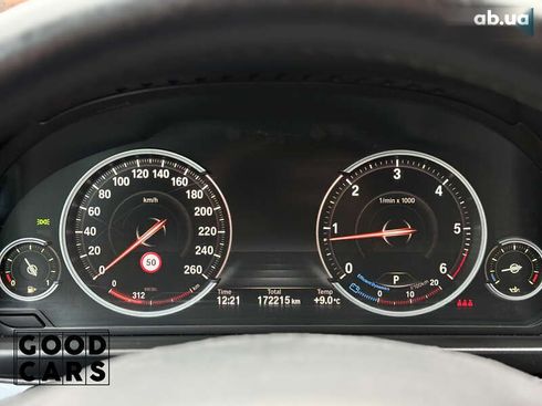 BMW 5 серия 2015 - фото 28