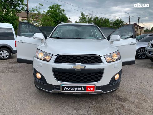 Chevrolet Captiva 2014 белый - фото 19