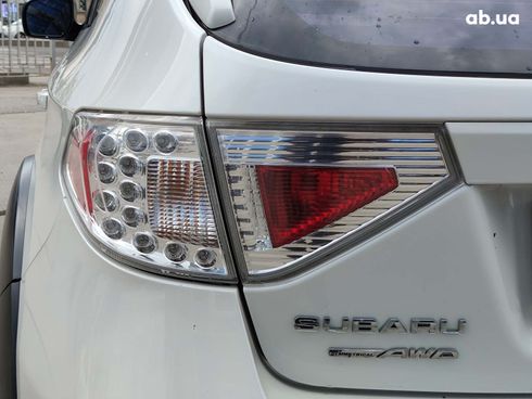 Subaru XV 2010 белый - фото 7