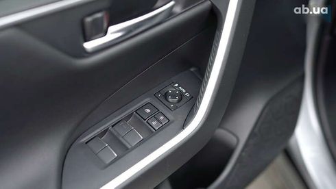 Toyota RAV4 2021 - фото 18