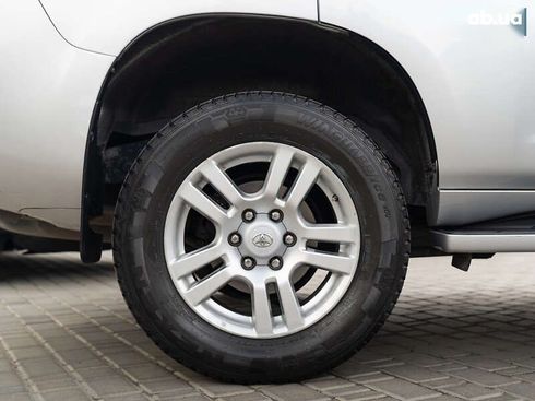 Toyota Land Cruiser Prado 2010 - фото 7