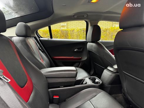 Chevrolet Volt 2012 белый - фото 36