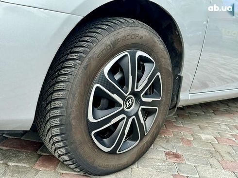 Hyundai Elantra 2011 - фото 11