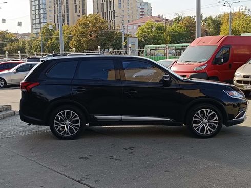 Mitsubishi Outlander 2017 черный - фото 6