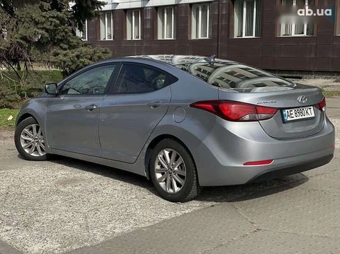 Hyundai Elantra 2014 - фото 6