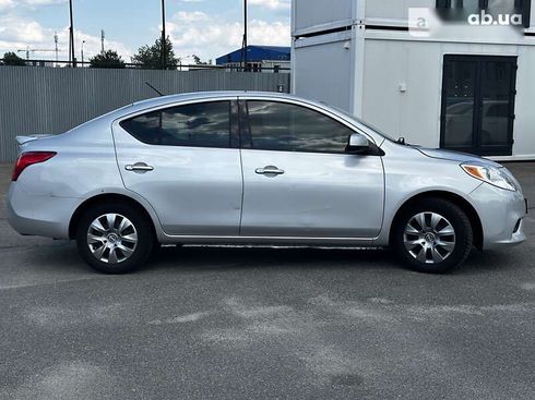 Nissan Versa 2013 - фото 4