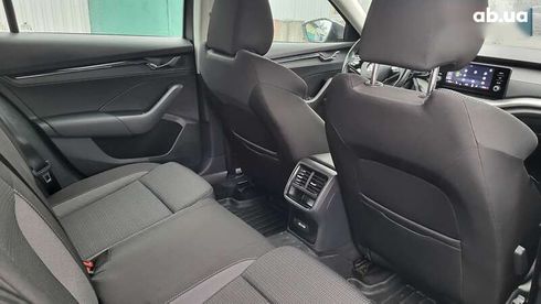 Skoda Octavia 2023 - фото 28