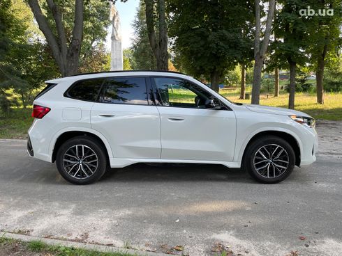 BMW X1 2023 белый - фото 12