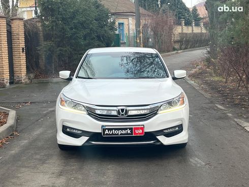 Honda Accord 2016 белый - фото 2