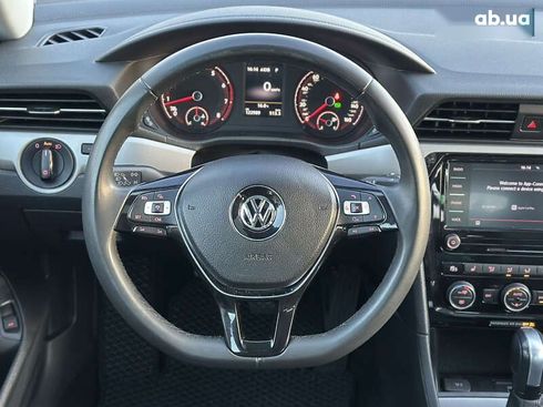 Volkswagen Passat 2021 - фото 28