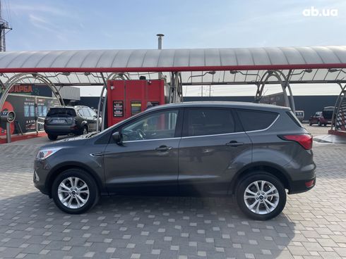 Ford Escape 2019 серый - фото 3