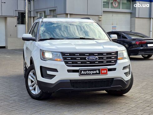 Ford Explorer 2017 белый - фото 39