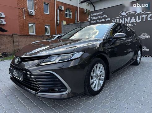 Toyota Camry 2021 - фото 8