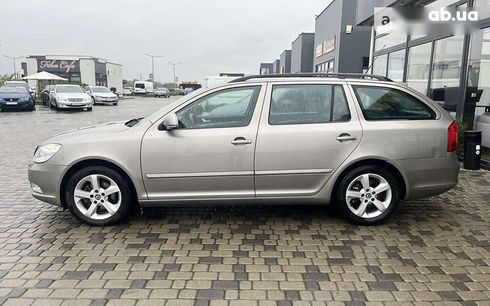 Skoda Octavia 2010 - фото 4