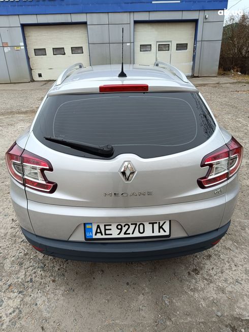 Renault Megane 2012 серебристый - фото 9