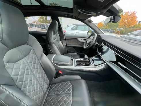 Audi Q8 2021 - фото 5