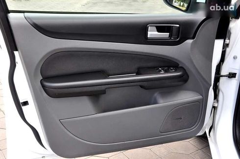 Ford Focus 2010 - фото 13