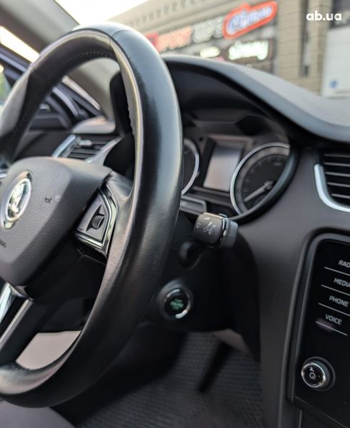 Skoda Octavia 2018 черный - фото 10