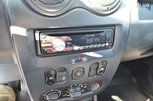 Renault Duster 2012 - фото 21